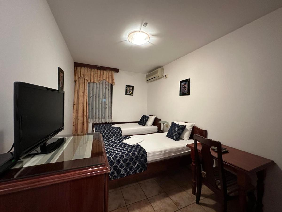 Beatrix Lux Hotel Budva Extérieur photo