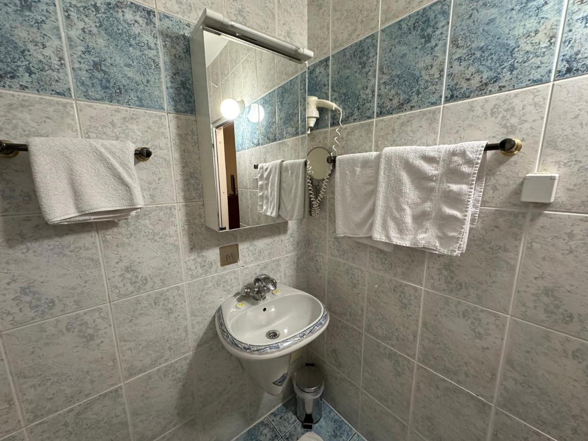 Beatrix Lux Hotel Budva Extérieur photo