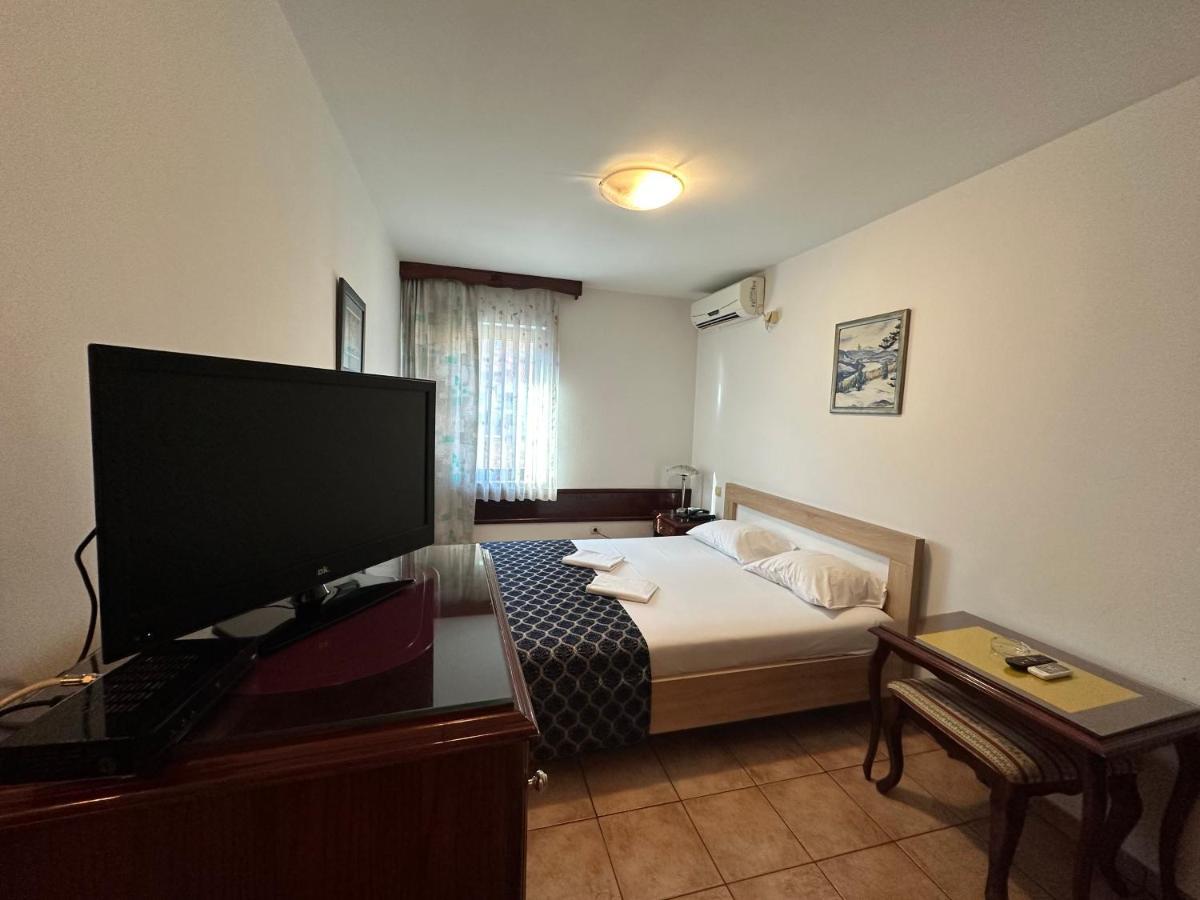 Beatrix Lux Hotel Budva Extérieur photo