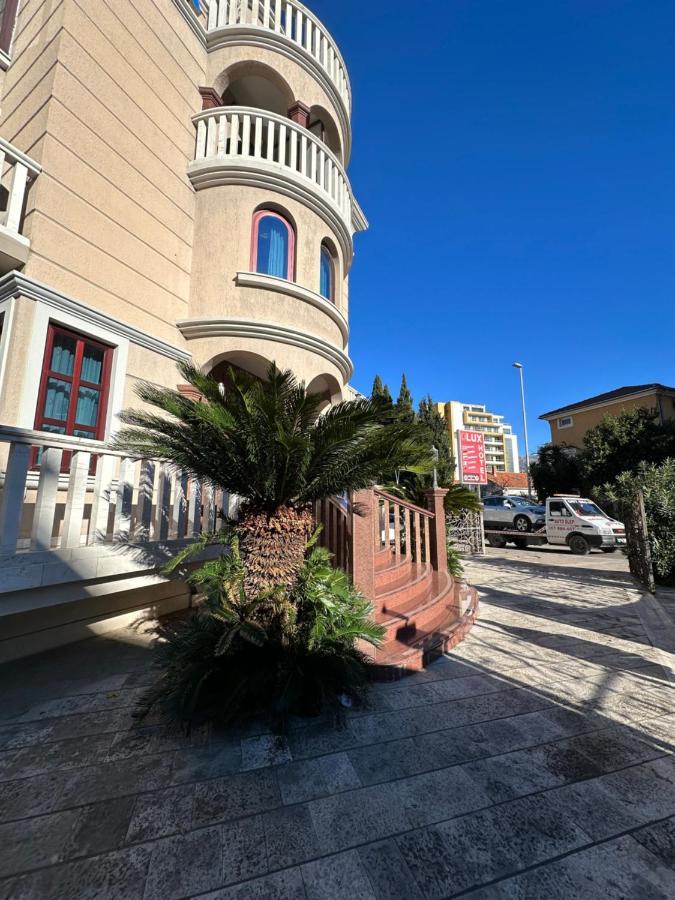 Beatrix Lux Hotel Budva Extérieur photo